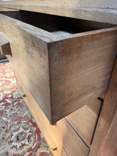 Commode en chêne massif époque 1950