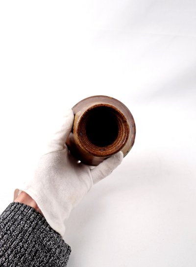 Candeliere in gres proveniente dalla regione di Morvan, firmato GRM, stile modernista, metà del XX secolo.
