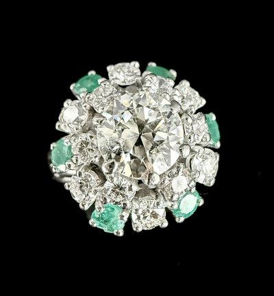 Daisy cocktail ring - 1.30ct antique central diamond - chunky 18K white gold setting