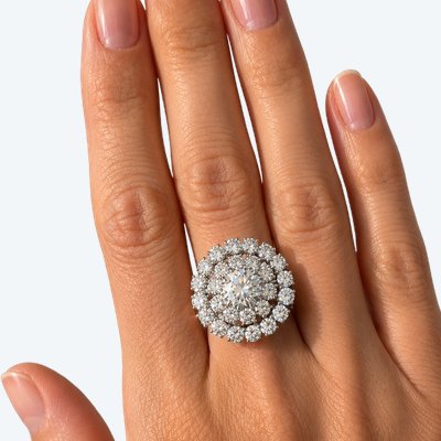 Important daisy ring - 1.30ct center diamond (VS) - 3.02 ct brilliant-cut diamonds - platinum setting