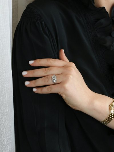 Anello Art Déco in platino con diamanti