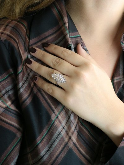 Marquise ring in white gold with rose-cut diamonds