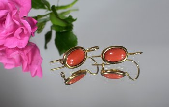 Orecchini di corallo