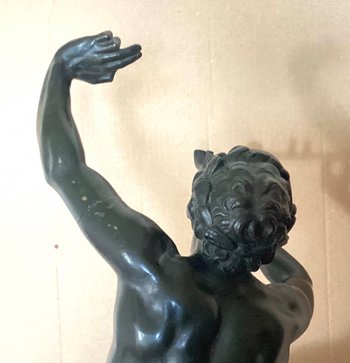 E.lequesne Bronzo con patina verde