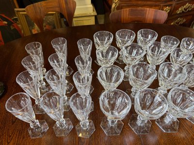 BACCARAT - MODELLO HARCOURT 1841 - SET DI 48 BICCHIERI DI CRISTALLO PER 12 PERSONE