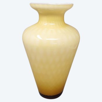1960 Bellissimo vaso beige di Carlo Nason in vetro di Murano. Prodotto in Italia