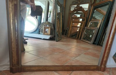 101 x 148 cm Large Louis Philippe beaded fireplace mirror, original gold leaf
