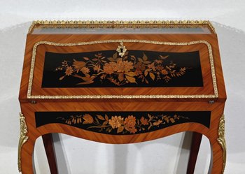 Bureau de Dame en Bois Précieux, style Louis XV, époque Napoléon III – 2ème moitié du XIXe