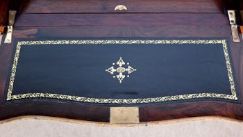 Bureau de Dame en Bois Précieux, style Louis XV, époque Napoléon III – 2ème moitié du XIXe