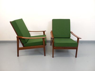 Paire de fauteuils scandinaves vintage en teck et tissu vert des années 60