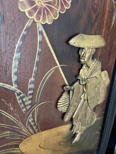 Paravent chinois à deux feuilles en bois laqué et sculpté