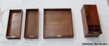 Flacher Mahagoni-Schreibtisch, Restaurationszeit – Anfang des 19. Jahrhunderts