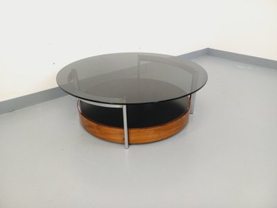 Table basse ronde italienne vintage en palissandre courbé, métal chromé et verre fumé des années 60 