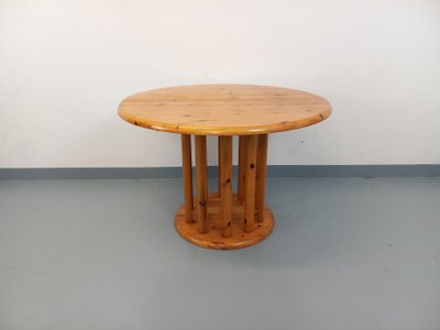 Table à manger ronde scandinave vintage style Rainer Daumiller en pin des années 60 70 avec rallonge