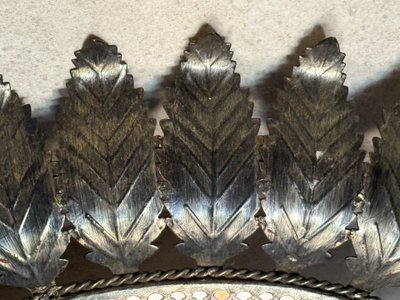 Oval iron mirror