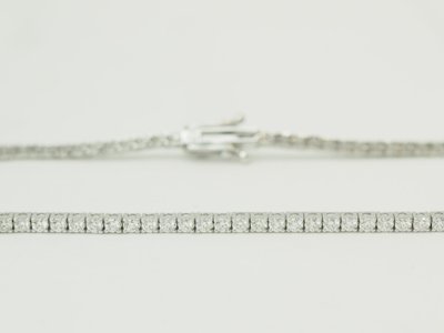 River bracelet in white gold and diamonds 1.84ct