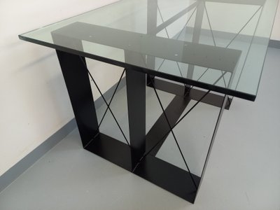 Table haute rectangulaire vintage en verre et métal noir des années 80