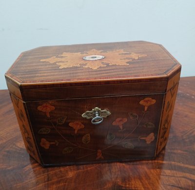 Boîte à thé, tea caddy.