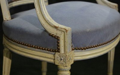 Poltrona Directoire, patina bianca XVIIIᵉ secolo