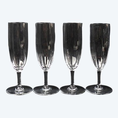 Baccarat série de 4 flûtes à champagne en cristal modèle Montaigne Optic années 1960