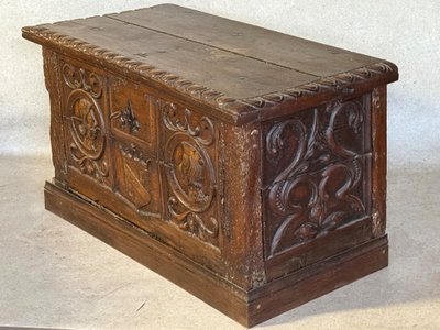 Coffre ancien avec clé