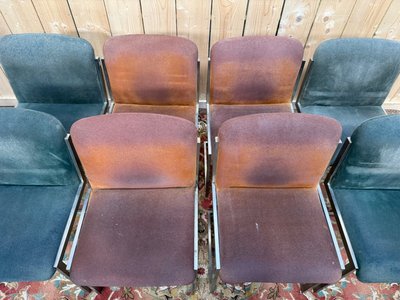 Suite di 8 sedie – Epoca 1970 – Base a slitta in acciaio inox