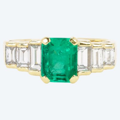 Art-Déco-Ring aus Gelbgold mit Diamanten und einem kolumbianischen Smaragd von Muzo (1,9 Karat)