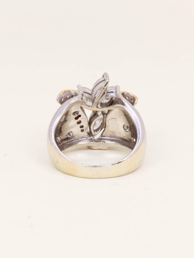 Vintage white gold flower ring with diamonds