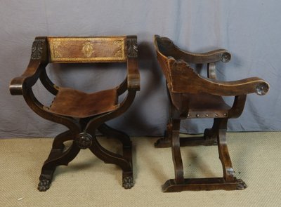 RENAISSANCE-STYLE CURULE CHAIR