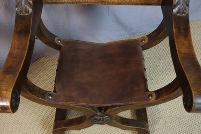RENAISSANCE-STYLE CURULE CHAIR