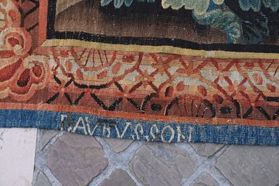 Arazzo su porta con giardiniere  Aubusson  del XVIII secolo