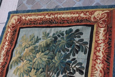 Arazzo su porta con giardiniere  Aubusson  del XVIII secolo