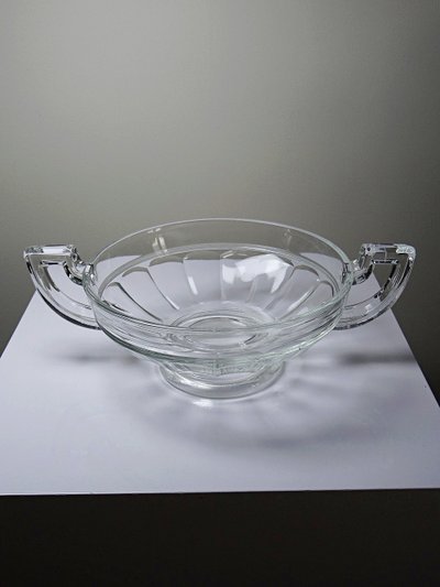 Art Deco-style glass goblet, in the style of Val Saint Lambert, with wide handles