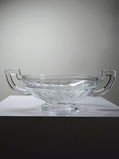 Art Deco-style glass goblet, in the style of Val Saint Lambert, with wide handles