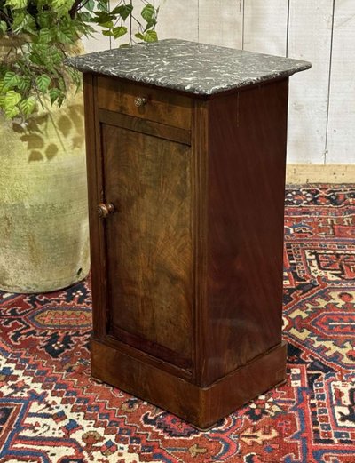 Comodino del XIX secolo in mogano con piano in marmo grigio 