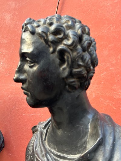 Importante coppia di busti in stile antico in gesso del XVIII secolo – busto romano, Italia, H 90 cm