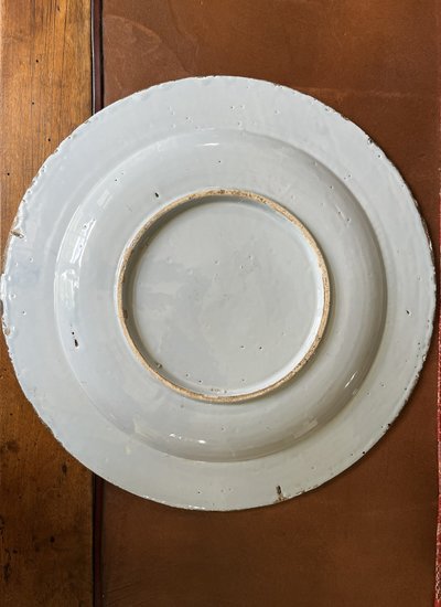 Pair of Delftware plates, 18th century.