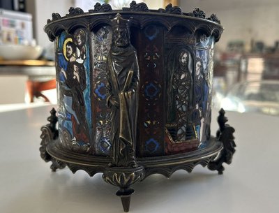 Bronze pyxide with cloisonné enamel from Limoges, featuring biblical figures, 19th century