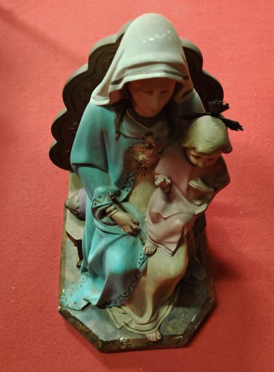 Vierge au Sacré-Cœur et l’Enfant Jésus – Statue en plâtre polychrome du XIXᵉ siècle