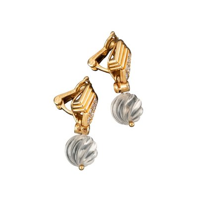 BOUCHERON - Coppia di orecchini pendenti in oro e diamanti