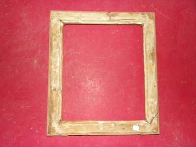 Cornice del XIX secolo in legno dorato.