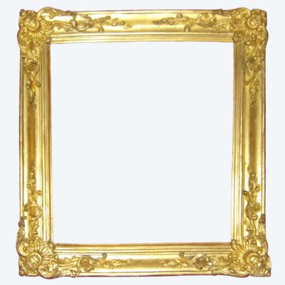 Cadre époque 19ème, en bois doré.