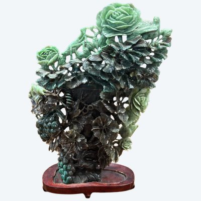 Vintage Jade Vase Sculpture 26cm x 20cm in different colours.
