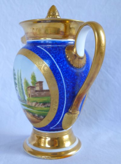 Empire-style teapot/teapot with blue and gold decoration, made of Paris porcelain, Restoration period