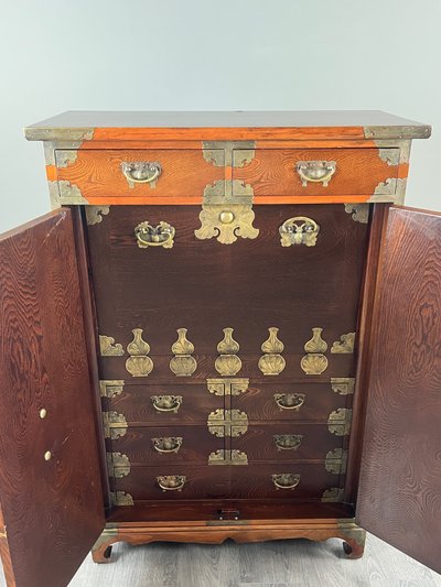 Cabinet Japonais Tansu en Bois et Ferrures en Laiton, Fin XIXe Siècle
