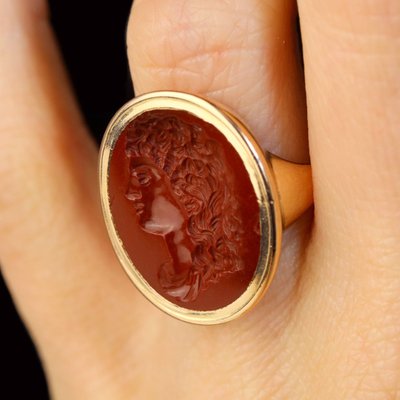 Bague ancienne intaille sur jaspe rouge