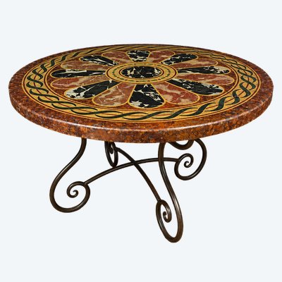 Grande table ronde à plateau en bois peint façon scagliola – Piètement en fer forgé