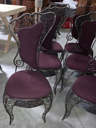 Suite de six chaises en fer forgé – Travail décoratif design 80'