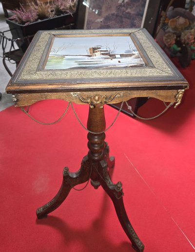 Table guéridon Napoléon III à plateau peint sur porcelaine