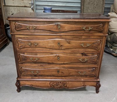 Commode provençale en noyer – Dessus marbre rouge - époque fin XIXeme